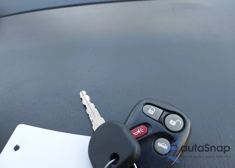 2005 Buick Lesabre Custom from USA, damaged, VIN 1G4HP52K25U162332